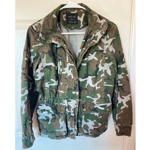 Long sleeve camouflage jacket